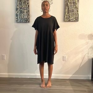 Black Mid Dress M New